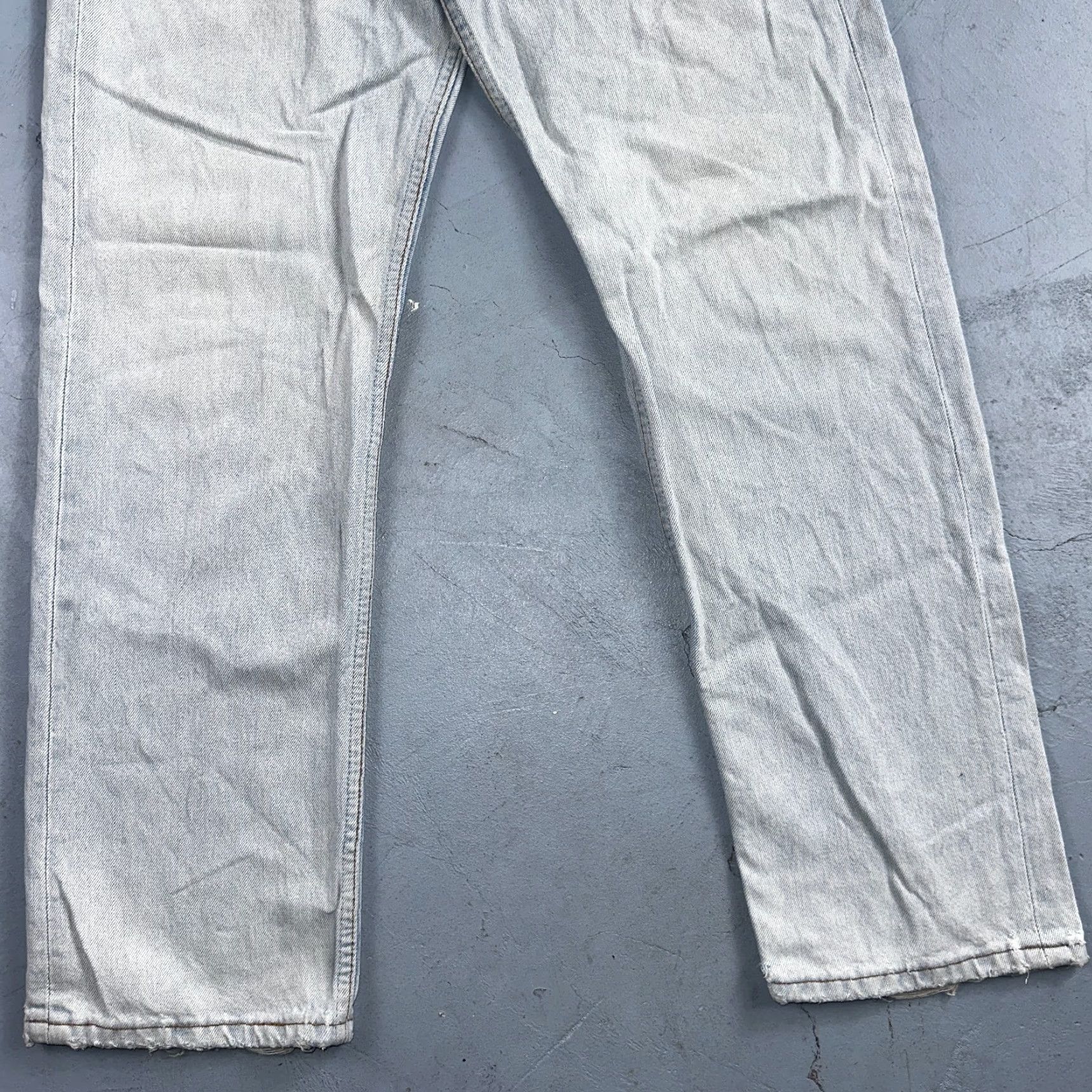 Levi's VINTAGE Levi's 501 Jeans Men 34 Blue Light Wash 90s Straight Leg Cotton Denim Size US 34 / EU 50 - 3 Thumbnail
