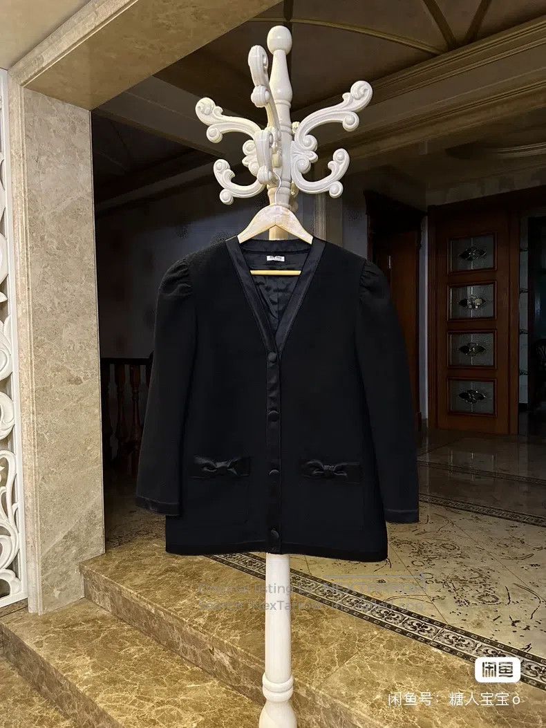 Miu Miu Miu Miu 42 overcoat Size L / US 10 / IT 46 - 1 Thumbnail