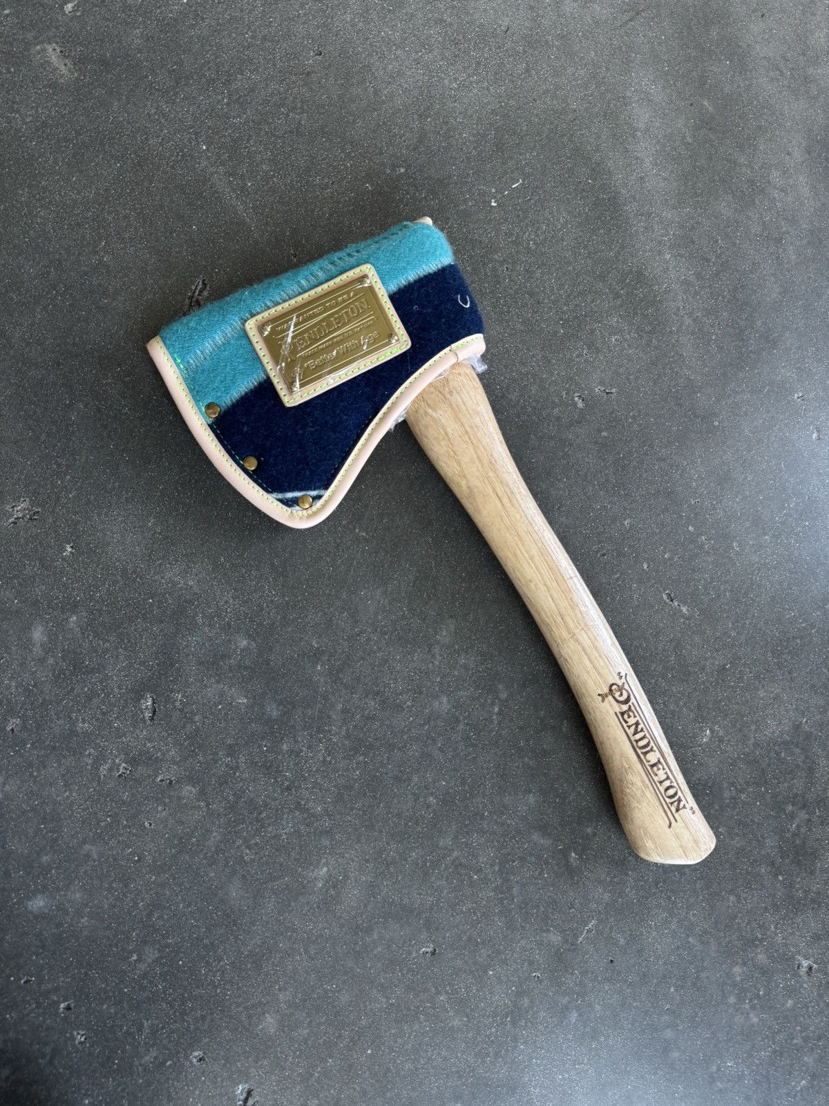 Better With Age Better With Age AXE + Flannel sleeve Size ONE SIZE - 1 Thumbnail