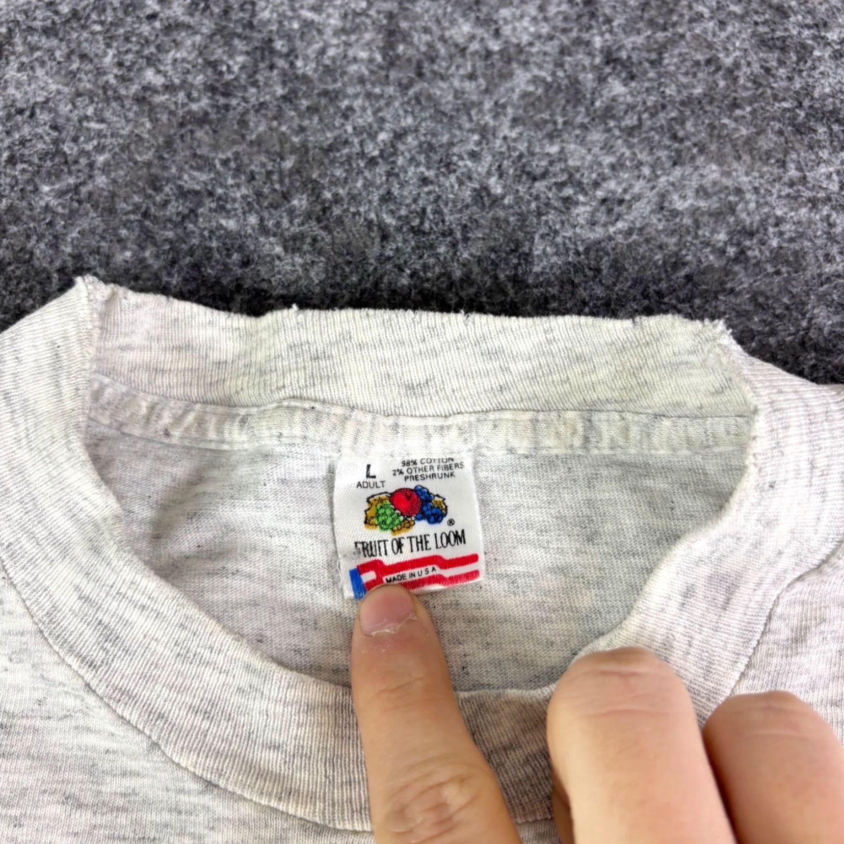 Fruit Of The Loom VINTAGE Mens Large Heather Gray Floral Bouquet Graphic T Shirt 90s USA Size US L / EU 52-54 / 3 - 5 Thumbnail