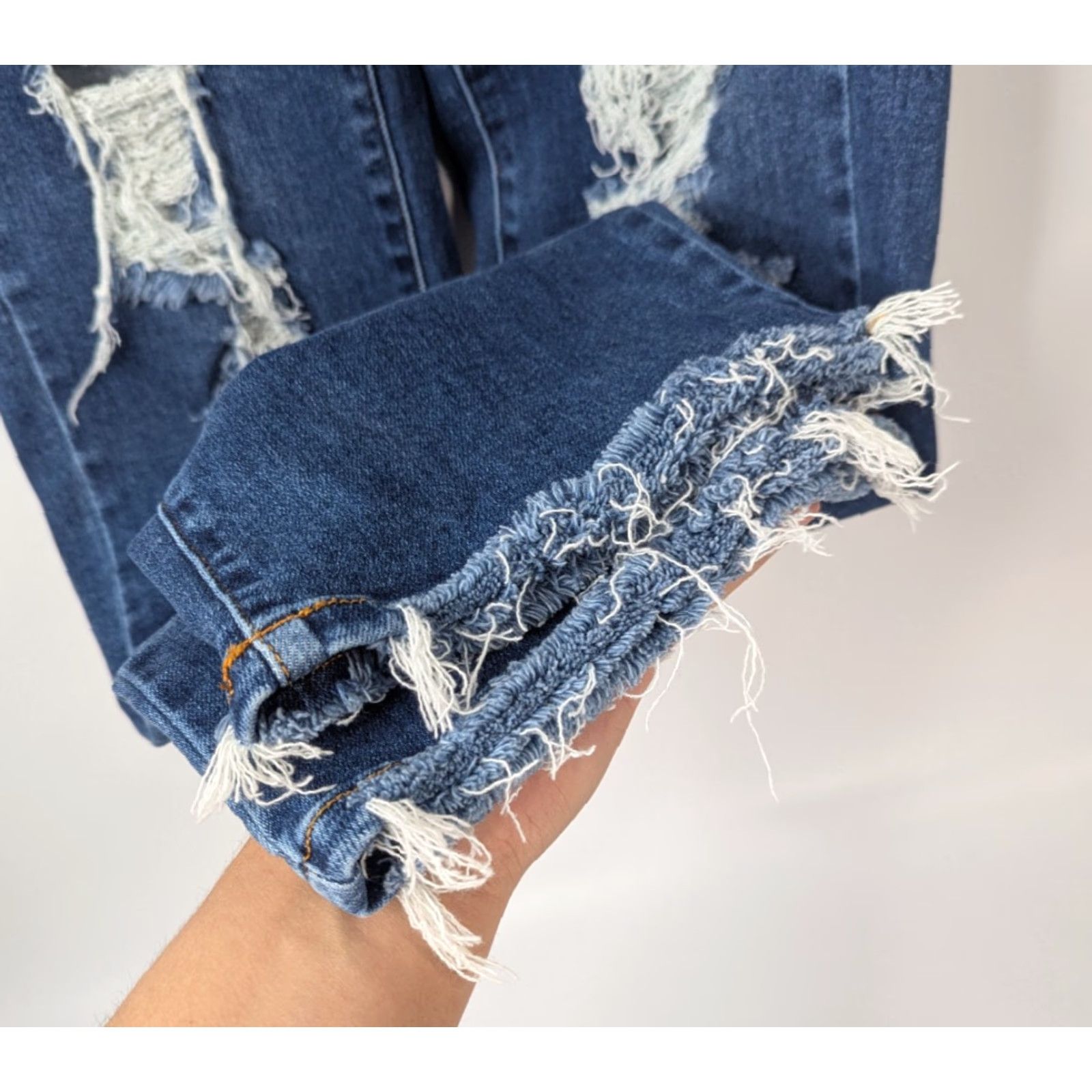 Vintage VINTAGE Judy Blue Dad Jeans Womens 29 Distressed Ripped Frayed Hem Denim Mood: Casual Blue Size 29" - 4 Thumbnail