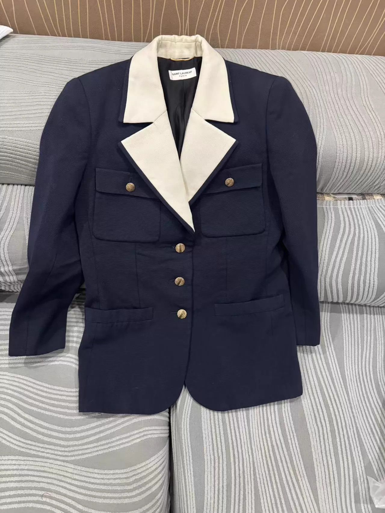 Yves Saint Laurent YSL Gold Button Women's Suit Size M / US 6-8 / IT 42-44 - 2 Thumbnail