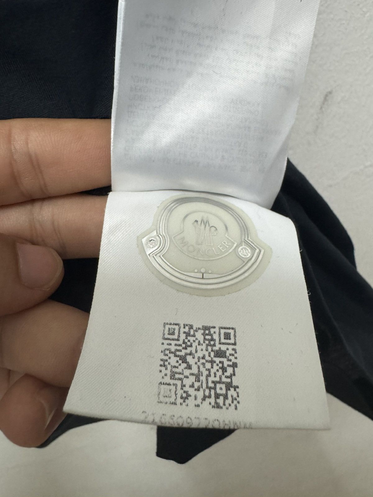 Moncler Moncler Maglia Roundneck T shirt Logo Size US S / EU 44-46 / 1 - 9 Thumbnail