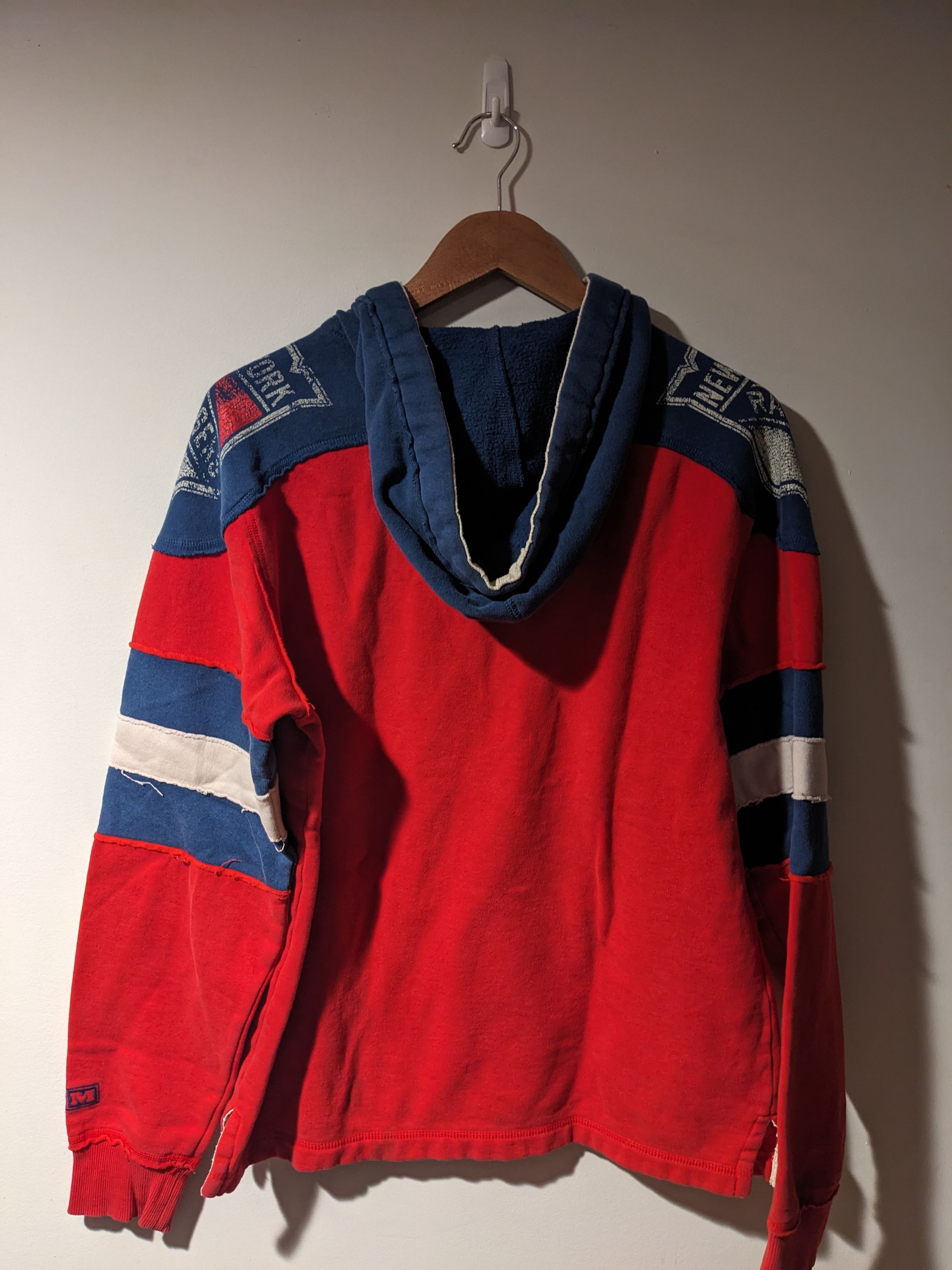 Ccm × NHL × Vintage Retro New York Rangers CCM Red Blue Small Hockey Hoodie Size US S / EU 44-46 / 1 - 8 Thumbnail