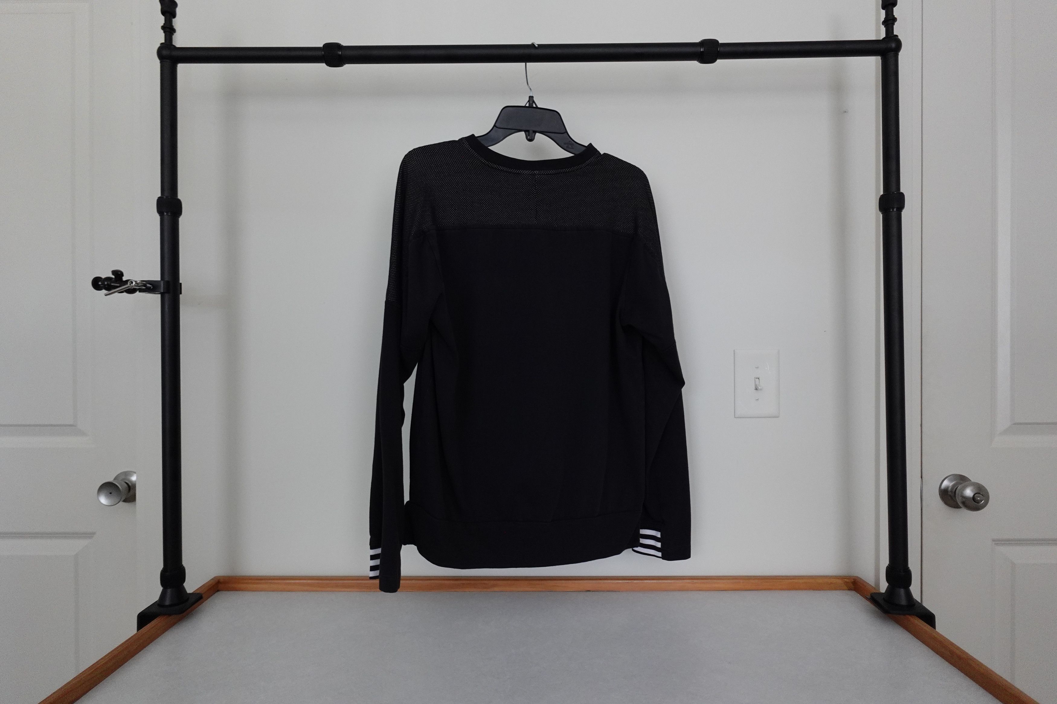 Adidas Adidas Men's Crew Sweater Black Sweatshirts Regular Size US M / EU 48-50 / 2 - 4 Thumbnail