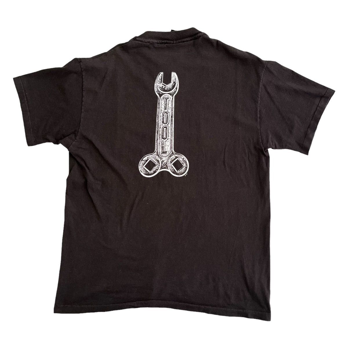 Vintage Vintage 90s Tool Band Tee Size US XL / EU 56 / 4 - 2 Thumbnail