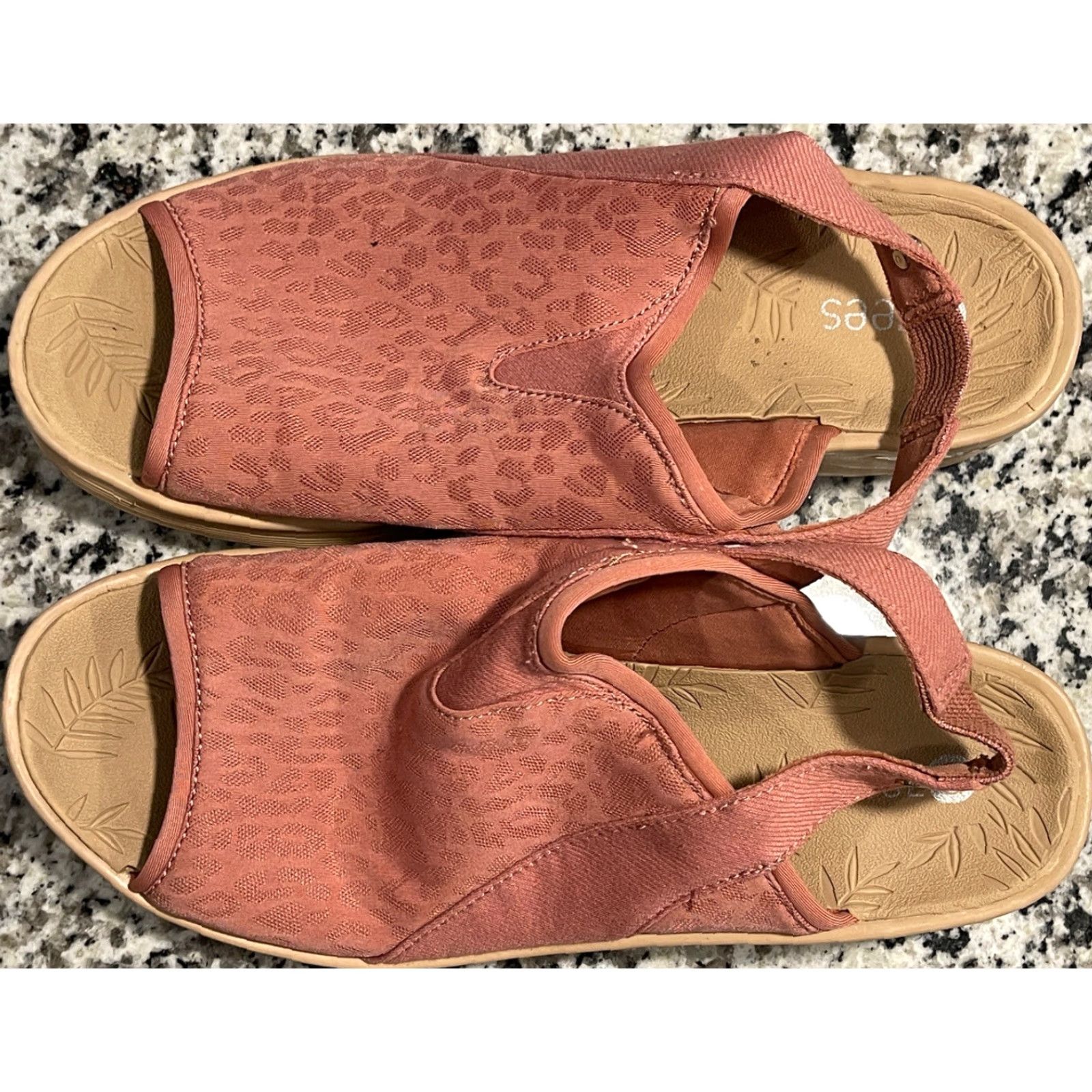 Vintage Bzees Dakota Slingback Platform Sandals Animal Print Rose Pink size 9 Women Slingback Wedge Sandal Casual Spring Summer US 9 Size US 6 / IT 36 - 2 Thumbnail