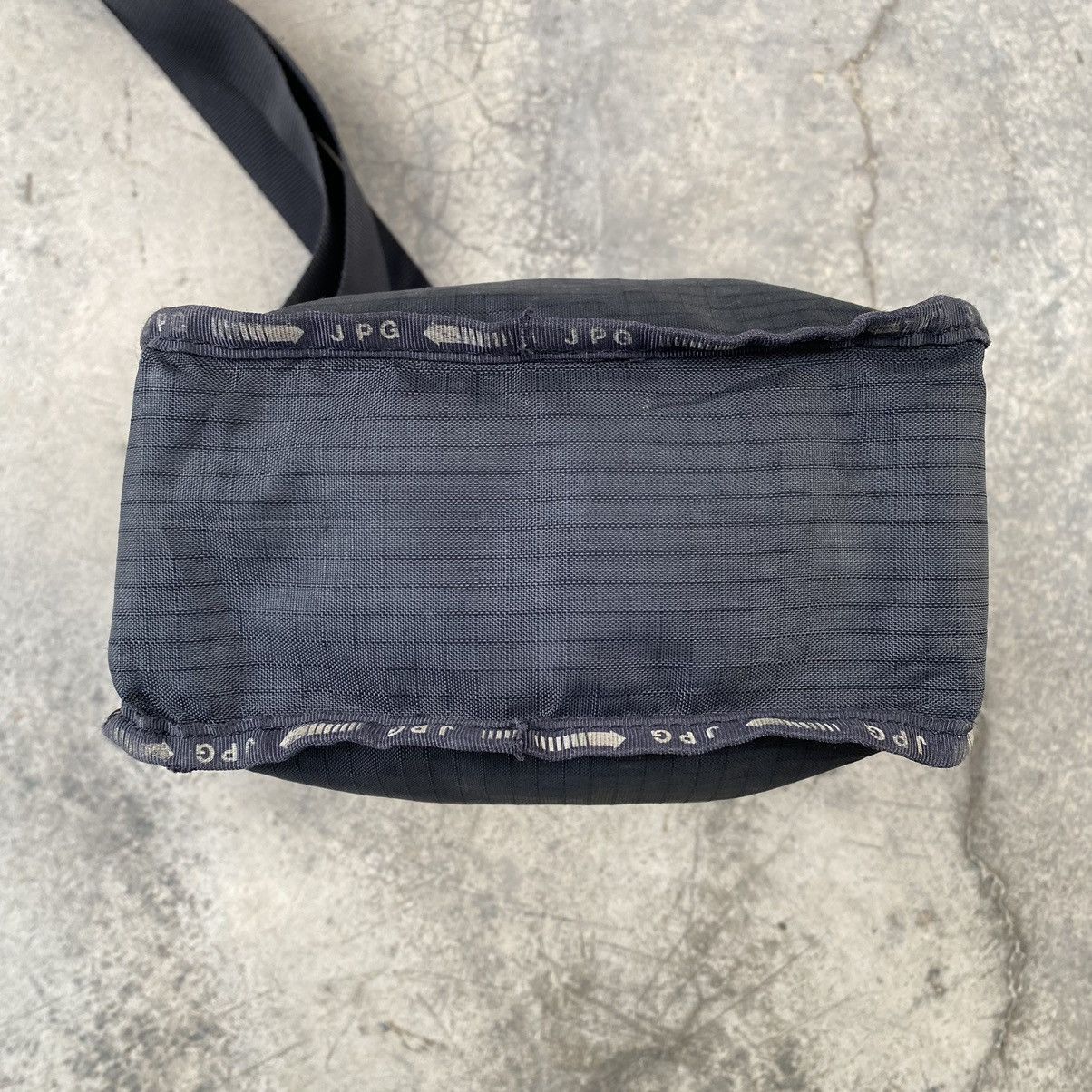 Jean Paul Gaultier Vintage JPG Jean Paul Gaultier Spellout Nylon CrossBody Bag Size ONE SIZE - 6 Thumbnail