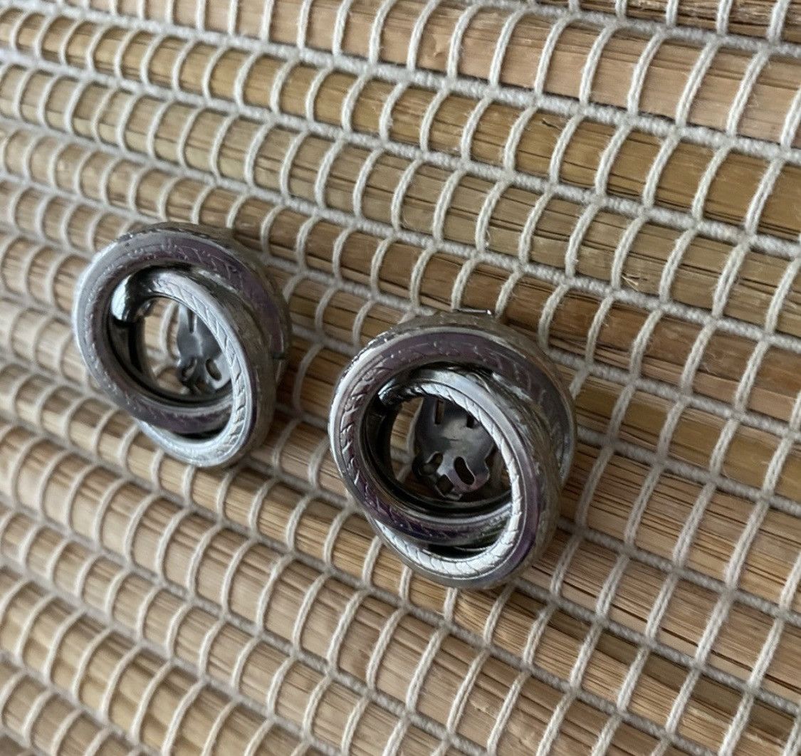 Vintage VINTAGE SILVER ENGRAVED ENTANGLED HOOP CLIP ON EARRINGS Size ONE SIZE - 3 Thumbnail