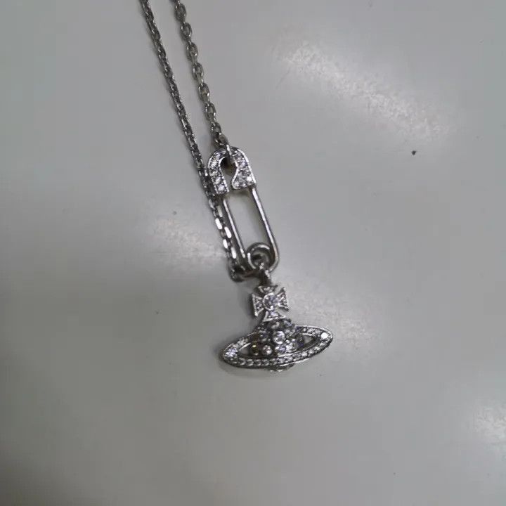 Vivienne Westwood Vivienne Westwood Lucrece Crystal Safety Pin Necklace Size ONE SIZE - 3 Thumbnail