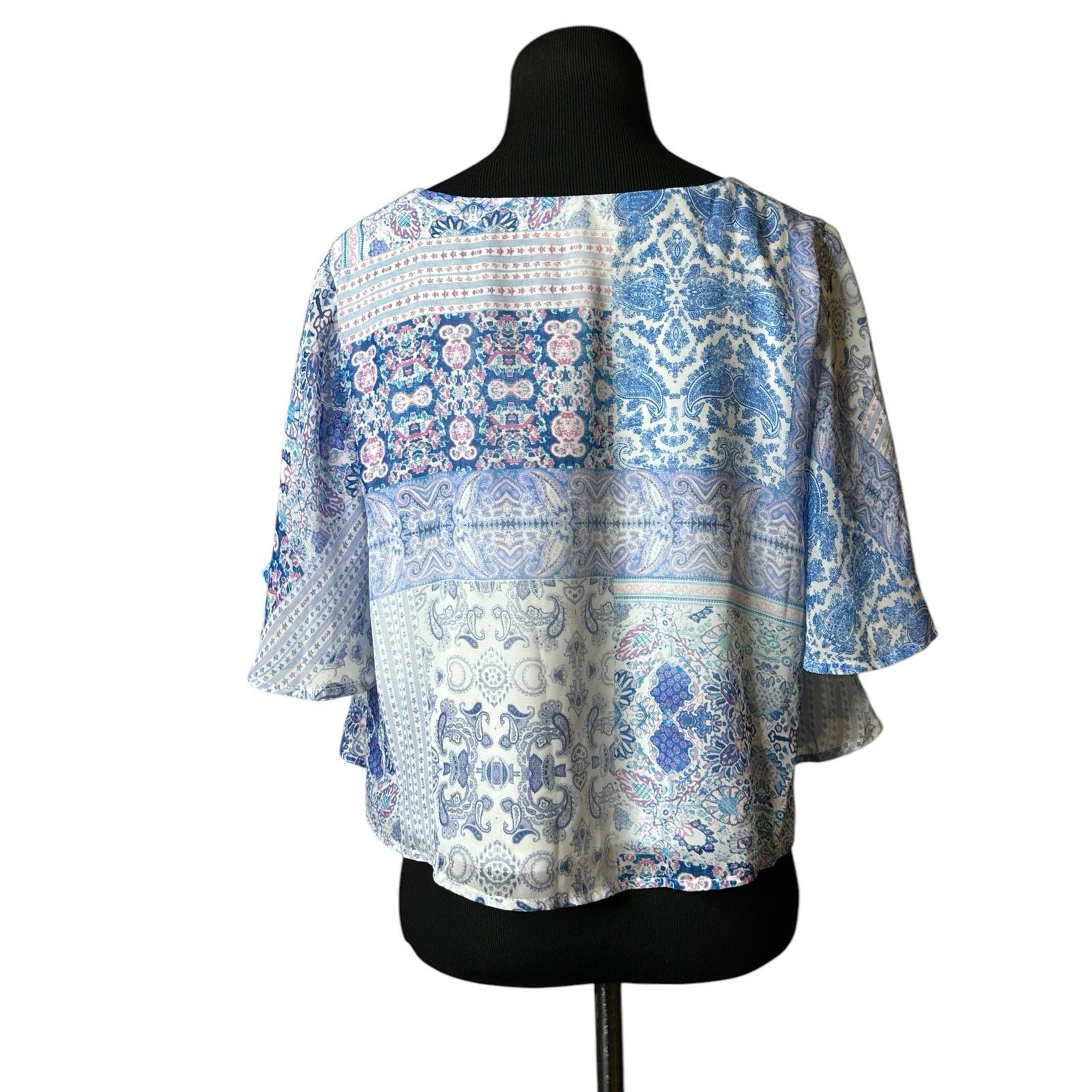 Show Me Your MuMu Show me your Mumú white blue print cropped blouse size XS Size XS / US 0-2 / IT 36-38 - 2 Thumbnail