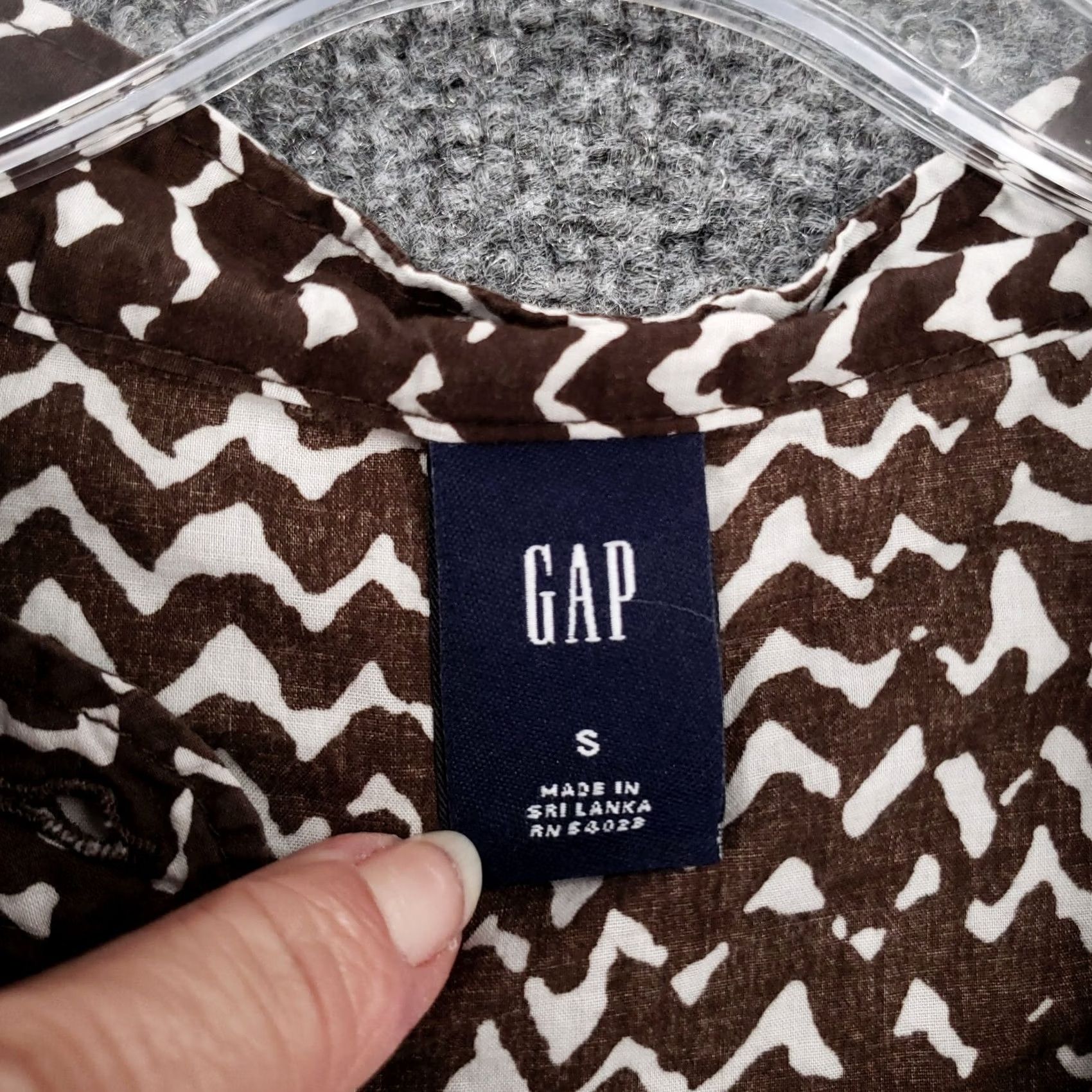 Gap Gap Brown Chevron Henley Long Sleeve Tunic Blouse Womens S Small Top Casual Size S / US 4 / IT 40 - 3 Thumbnail