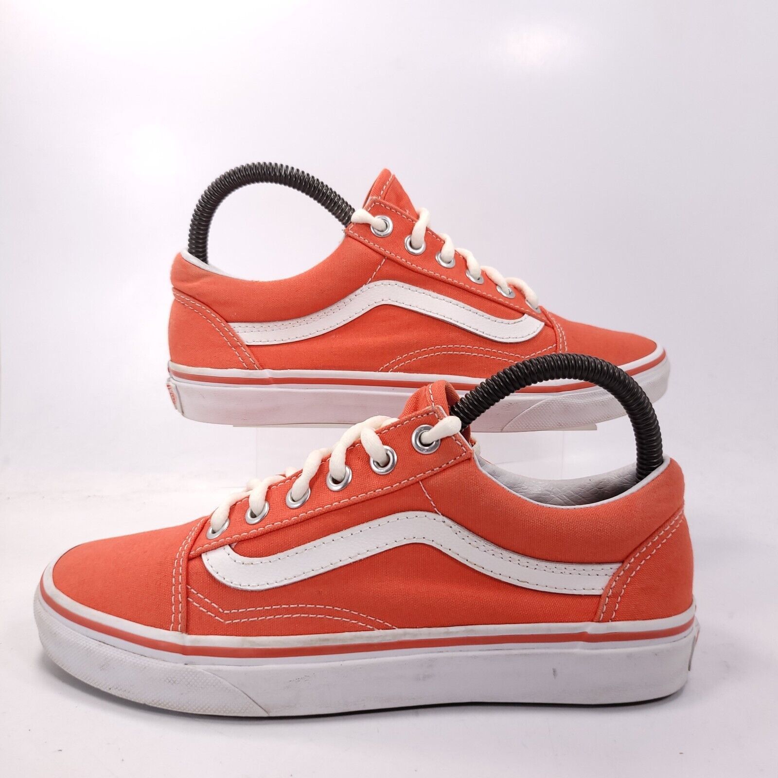 Vans Vans Off the Wall Old Skool Shoe Womens Size 7 751505 Red Size US 7 / IT 37 - 5 Thumbnail