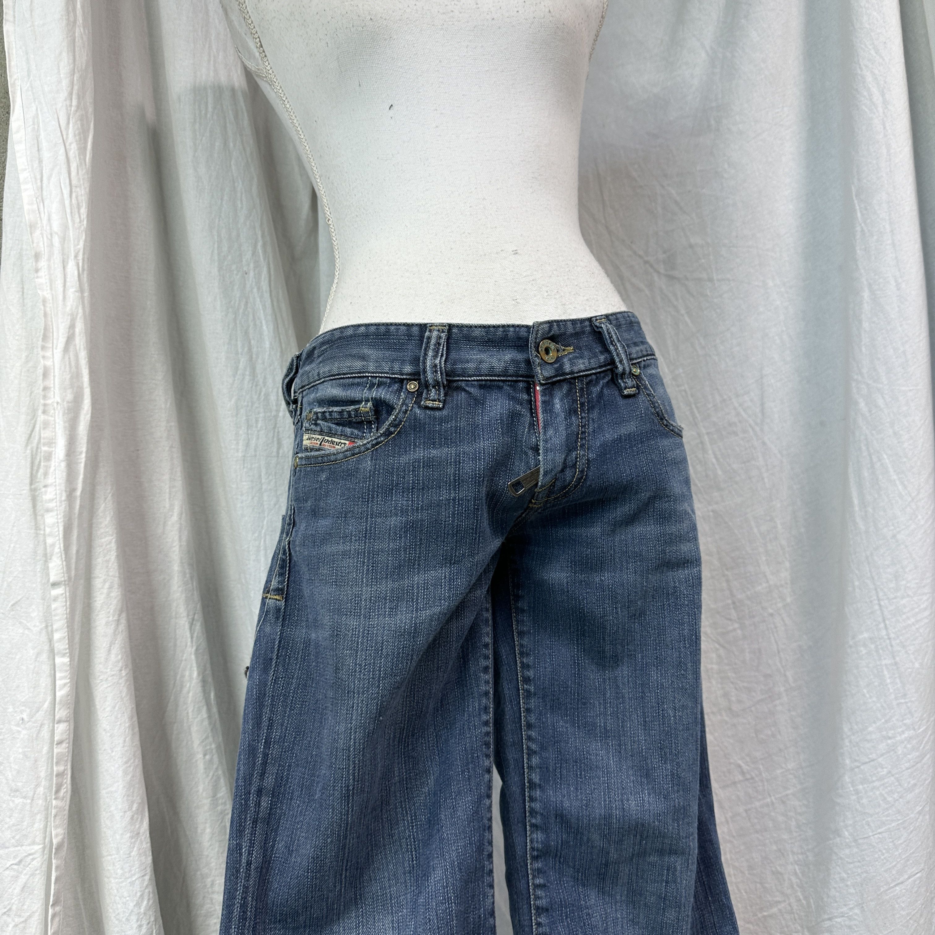 Diesel Vintage Denim Streetwear Diesel Low Waist Flared Jeans 00s Size US 33 - 11 Thumbnail