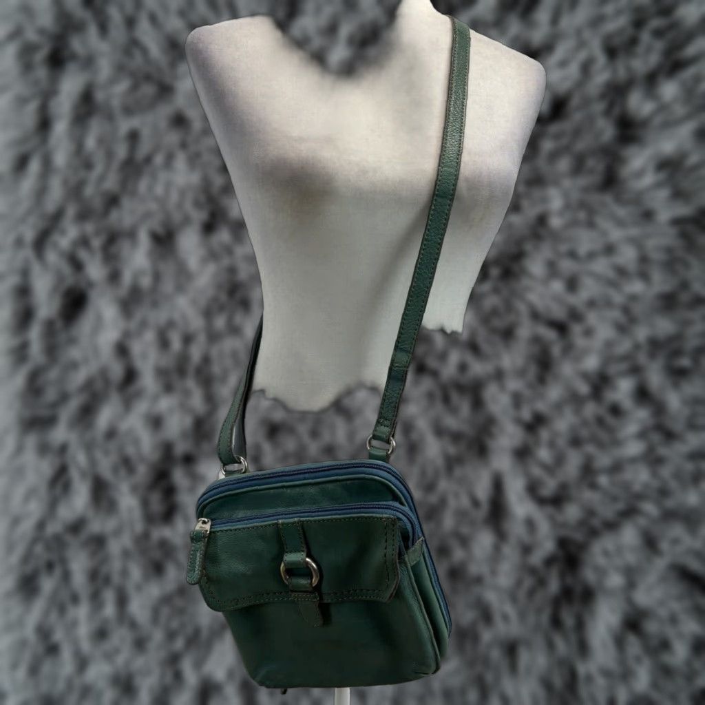Fossil VINTAGE Fossil Green Leather Crossbody Purse Small Zip Around Womens Size ONE SIZE - 1 Thumbnail