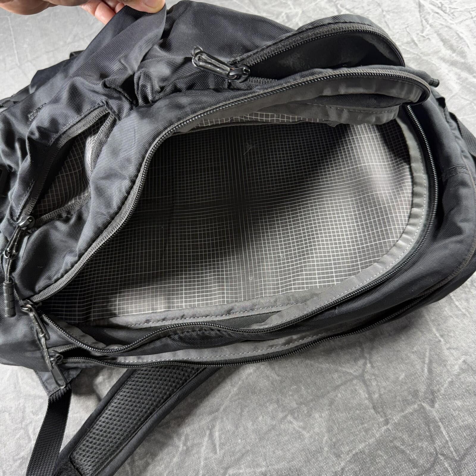 Timbuk2 Timbuk2 Backpack Black Durable Fabric Rare TSF14 Size ONE SIZE - 7 Thumbnail