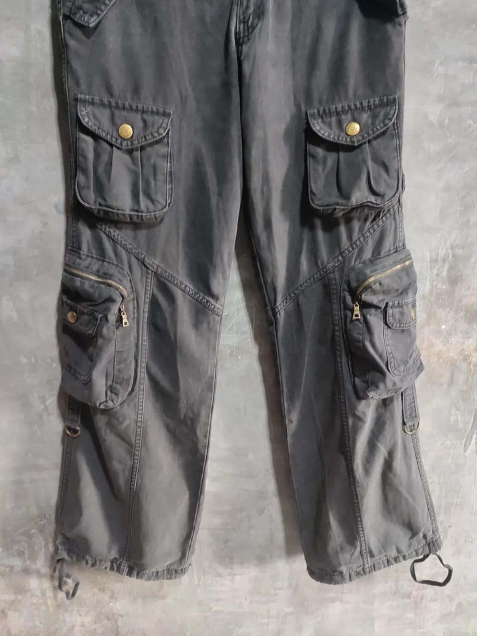 Other Beautiful Black Wash 3D Multipocket Cargo Low Rise Pants Size US 29 - 3 Thumbnail