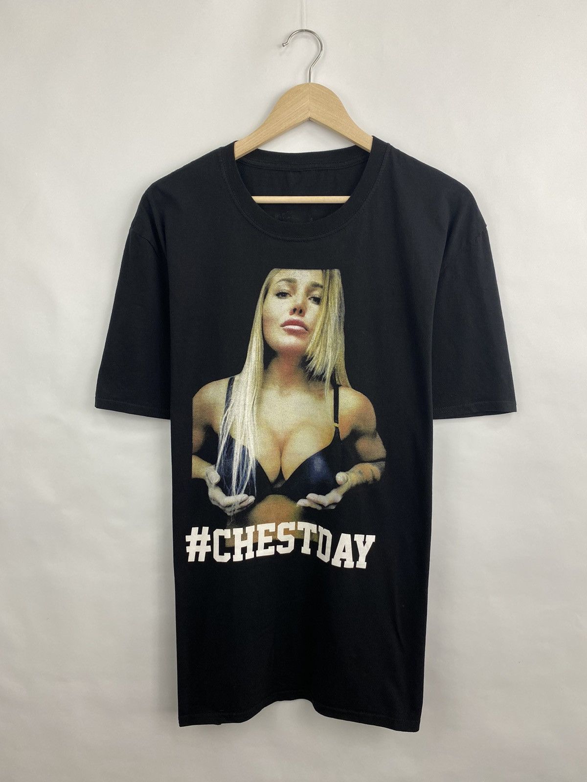 Vintage 🇺🇸 Vintage Y2K Chest Day Sex Girl Tits T-shirt rare Y2K Size US L / EU 52-54 / 3 - 2 Thumbnail