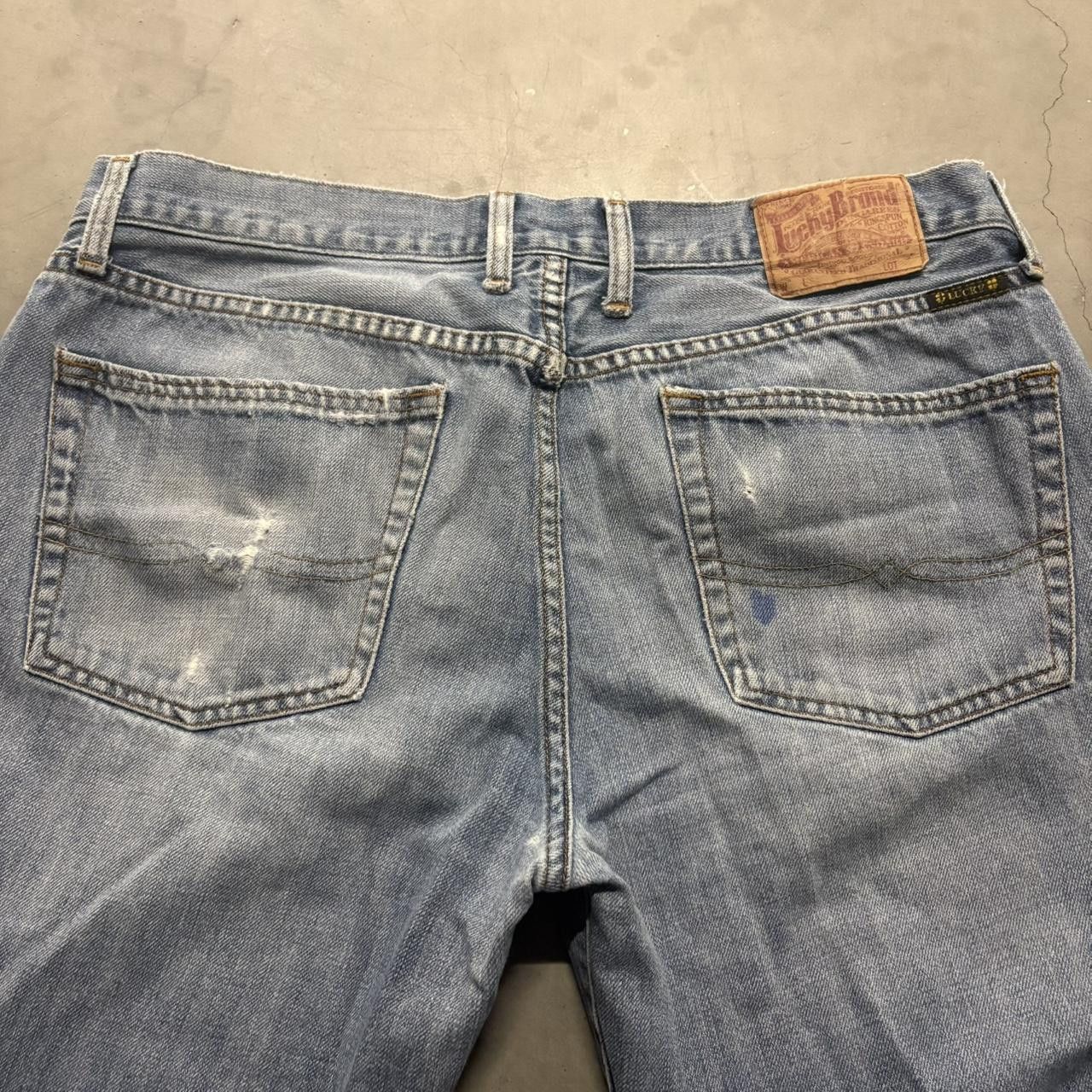 Vintage Crazy Vintage Y2K/2000s Baggy Wideleg Faded Skater Style Medium Wash Denim Jeans! Size US 36 / EU 52 - 7 Thumbnail