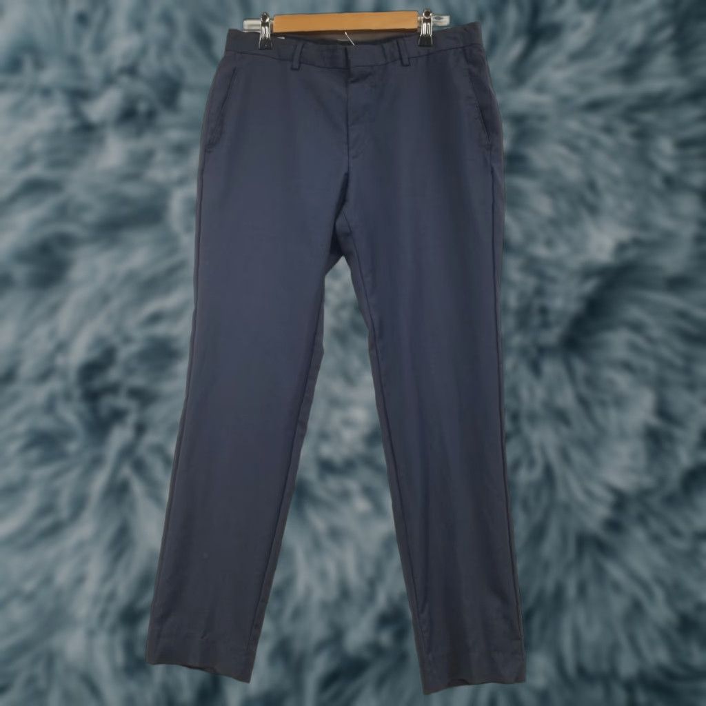 Hugo Boss Hugo Boss Men’s Dress Pants 32R Blue Regular 30 in Inseam Business Formal Workwear Pants Mens Clean Look See All Pics Size US 32 / EU 48 - 1 Thumbnail
