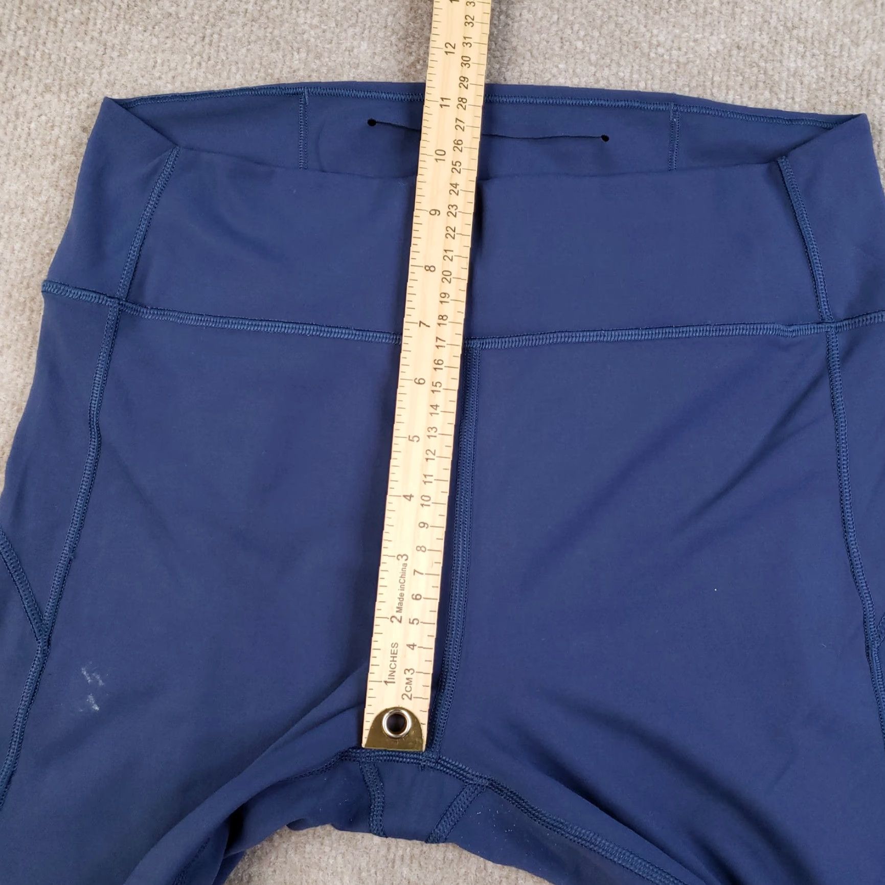 Lululemon Lululemon High Rise Crop Leggings Womens Size 10 Blue Athleisure Yoga Gym Size 32" / US 10 / IT 46 - 7 Thumbnail