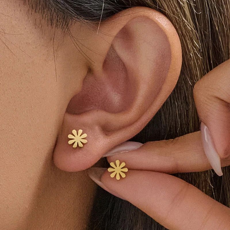 Jewelry Mini Flower Stud Earrings Charm Earring Gift Size ONE SIZE - 1 Thumbnail