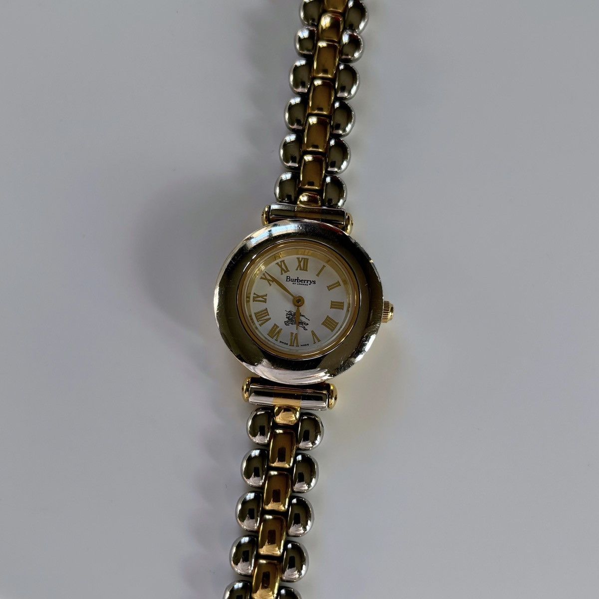 Vintage Burberry 90s Two Tone Round Watch Size ONE SIZE - 1 Preview