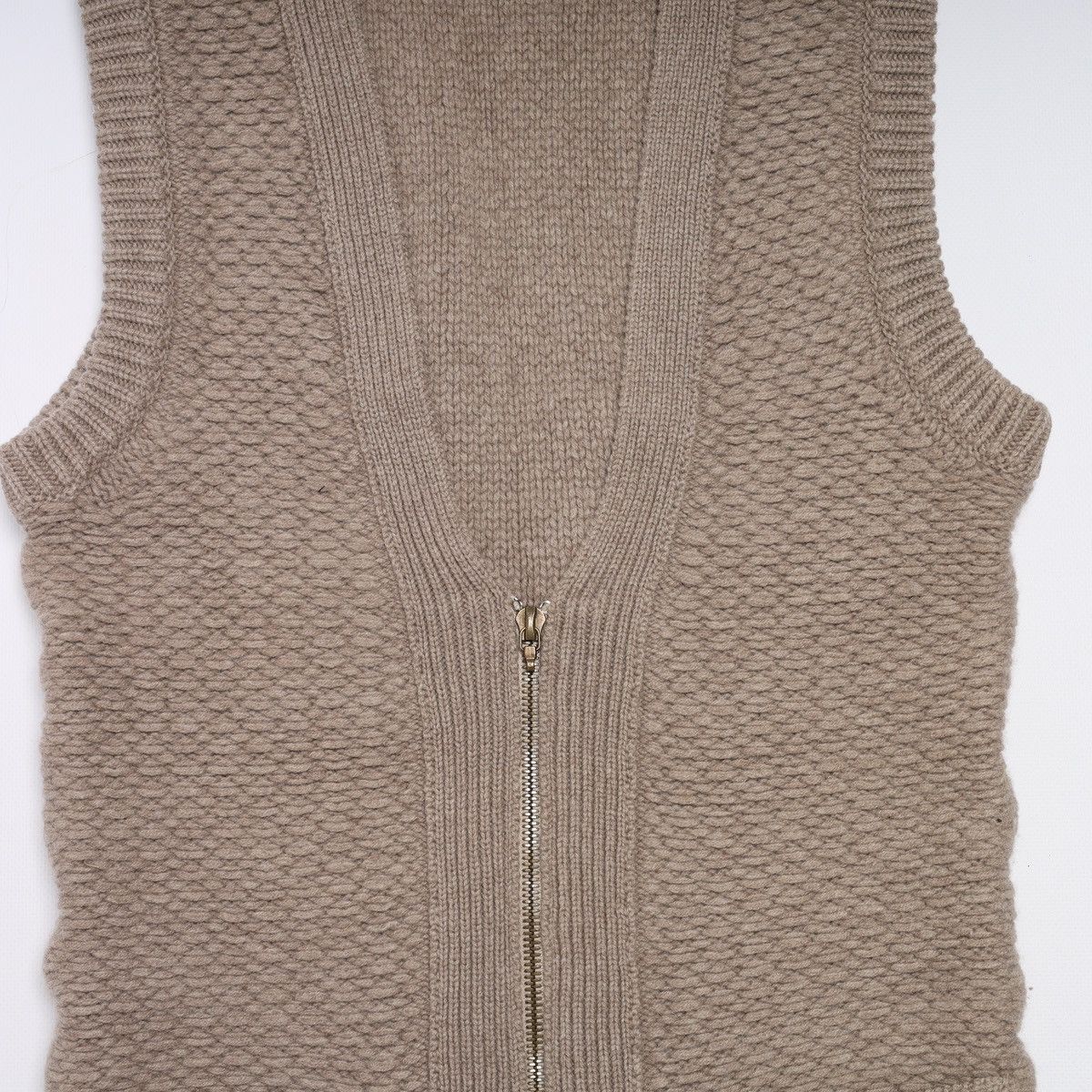 Louis Vuitton Louis Vuitton Wool Zip Tank Sweater Knit Cable Vest Size M / US 6-8 / IT 42-44 - 4 Thumbnail