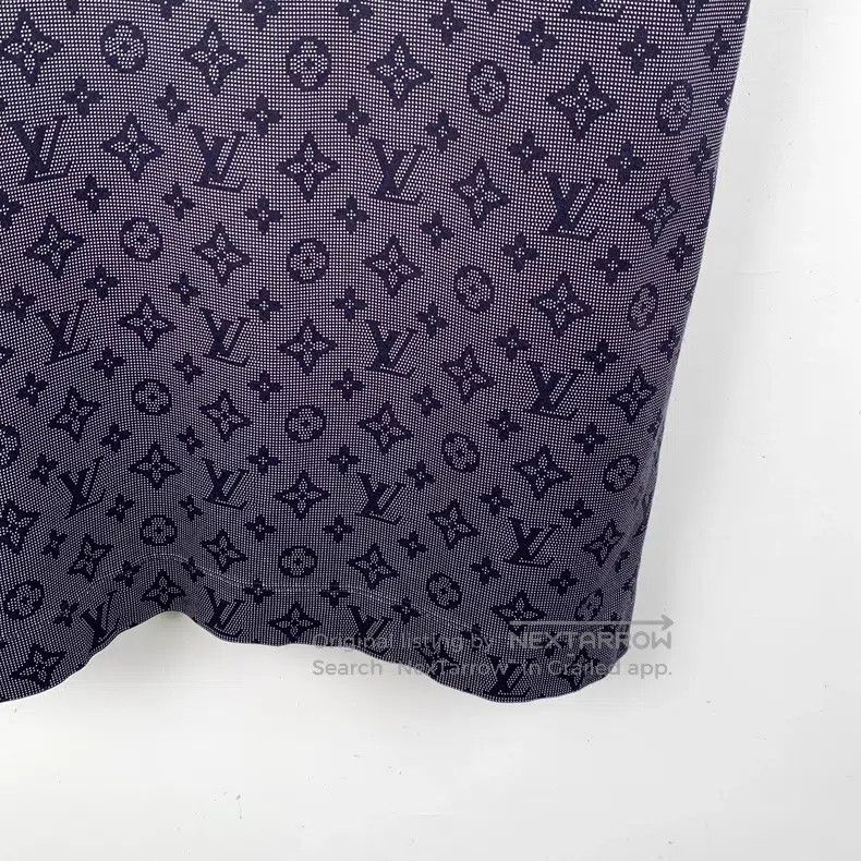 Louis Vuitton Louis Vuitton 23 blue presbyopic full print cotton sleevel Size L / US 10 / IT 46 - 4 Thumbnail