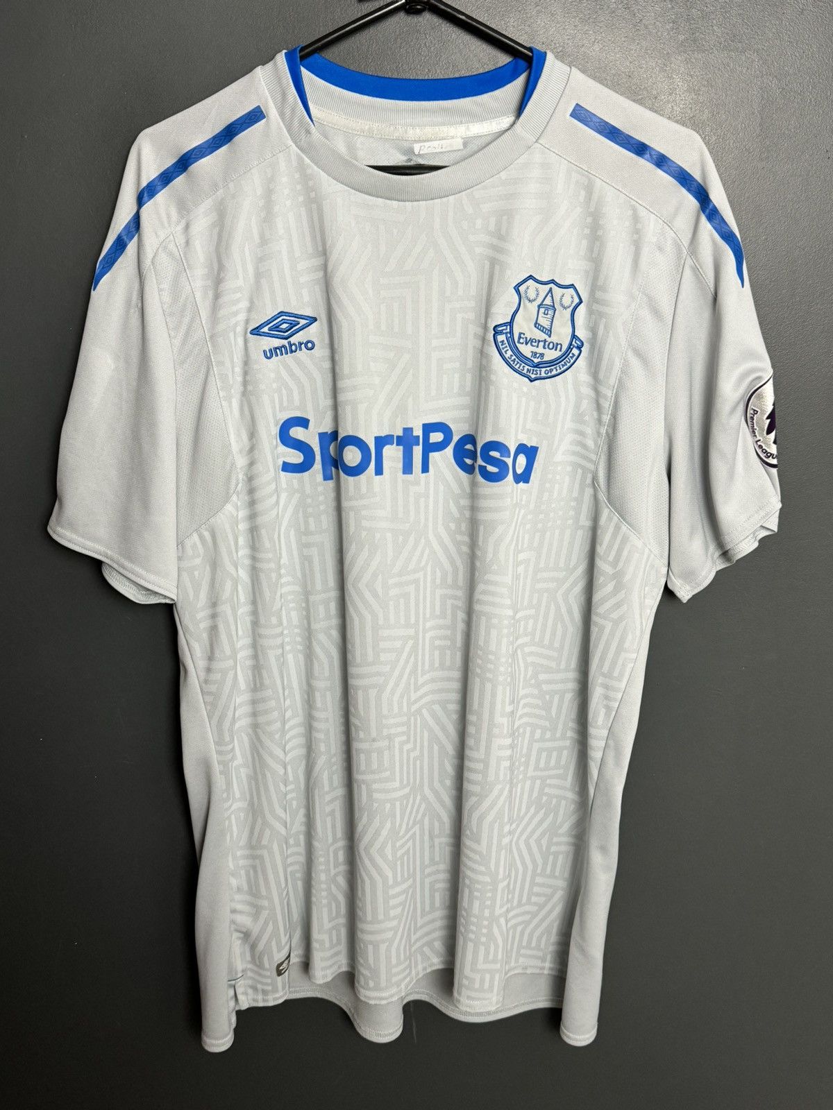 Umbro Everton 17/18 Away Calvert-Lewin Football Jersey Size US L / EU 52-54 / 3 - 2 Thumbnail