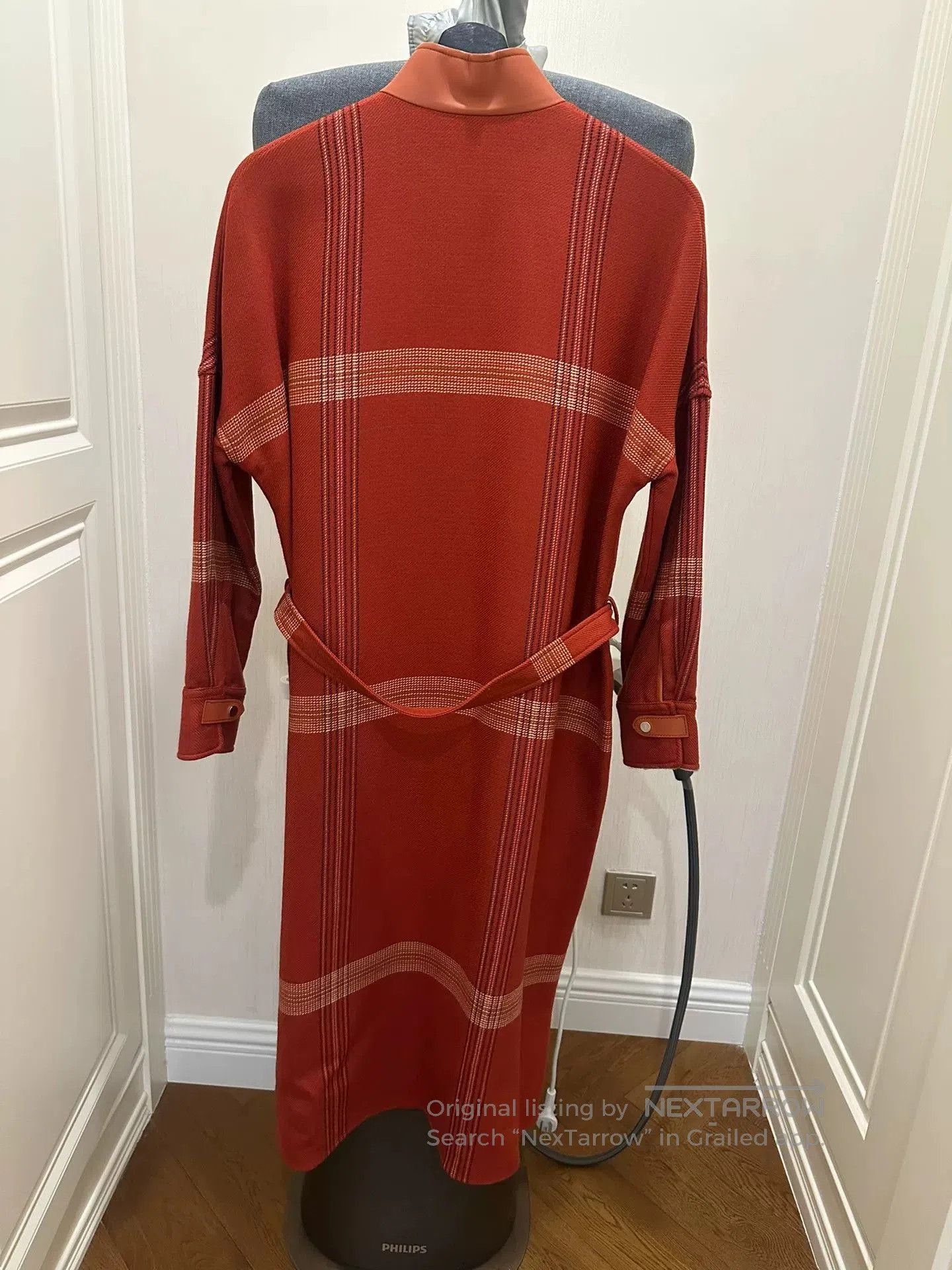 Burberry long wool coat with classic check pattern. Size US M / EU 48-50 / 2 - 2 Thumbnail