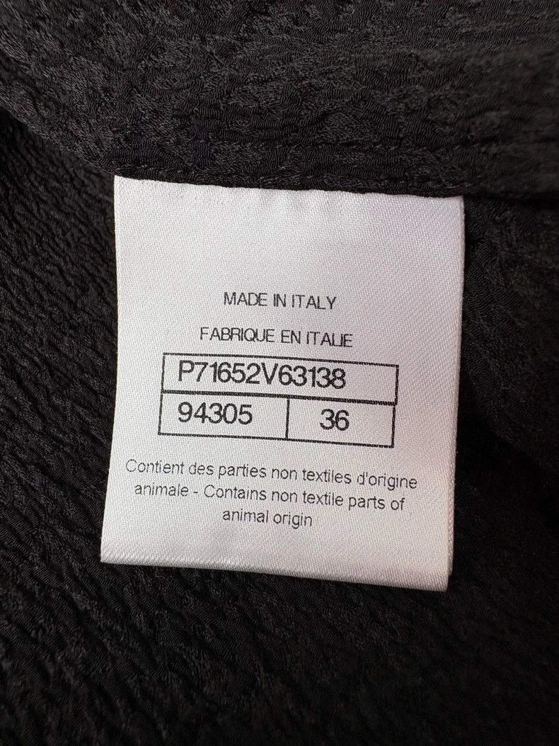 Chanel Chanel 21K dark pattern full logo medium and long silk log Size XS / US 0-2 / IT 36-38 - 6 Thumbnail