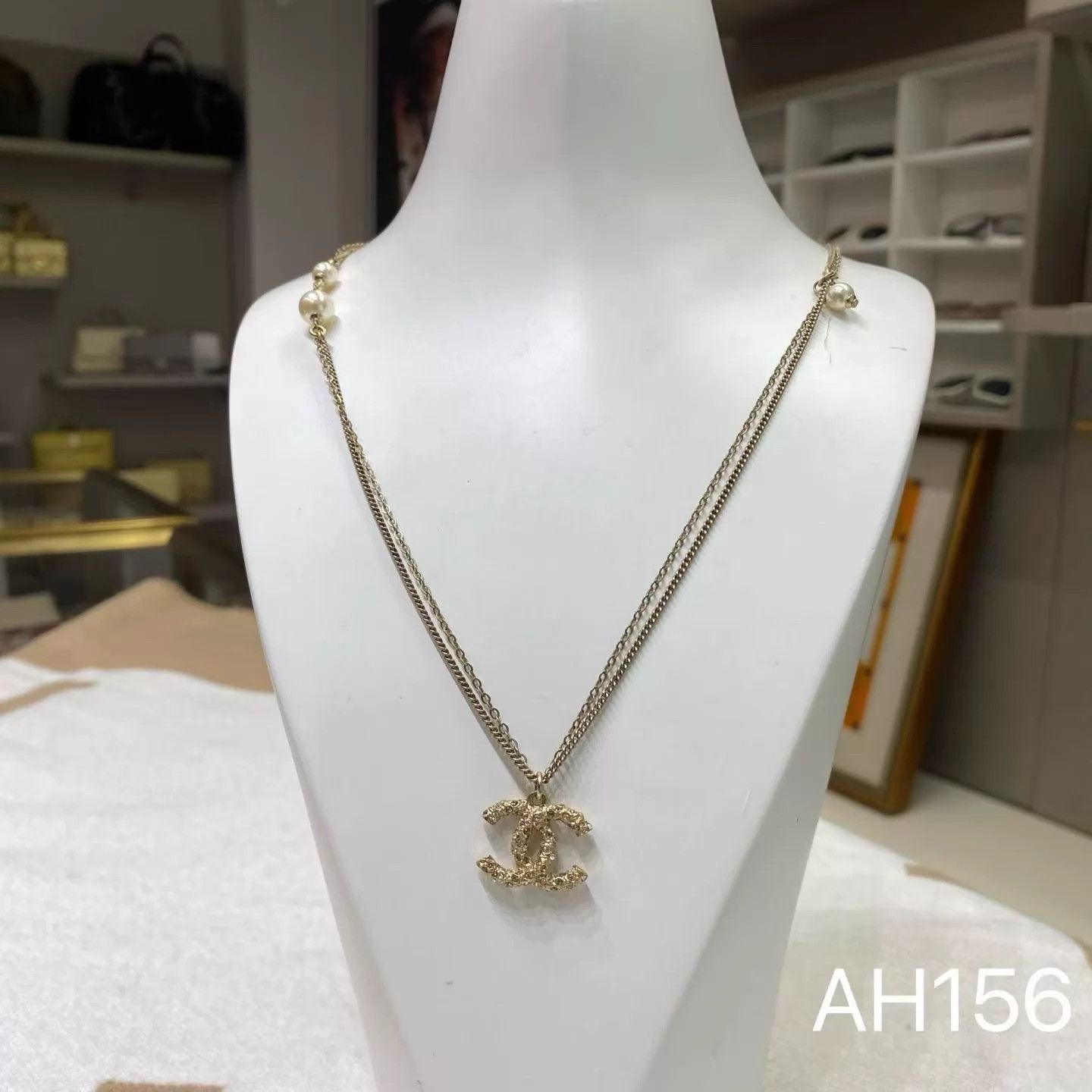 Chanel Chanel Classic CC Necklace Sparkly Side Pearls 58cm AH156 Size ONE SIZE - 4 Thumbnail