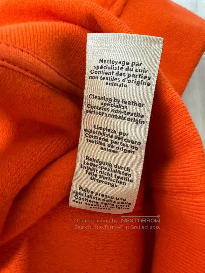 Hermes Hermes The hoodie is 37% cashmere and 63% wool. It's a men Size US S / EU 44-46 / 1 - 9 Thumbnail