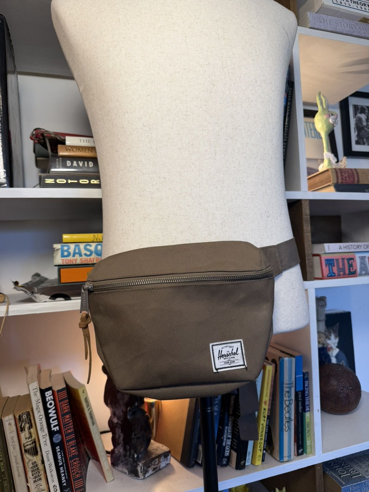 Herschel Supply Co. Herschel Supply Co. khaki brown hip bag Size ONE SIZE - 2 Thumbnail