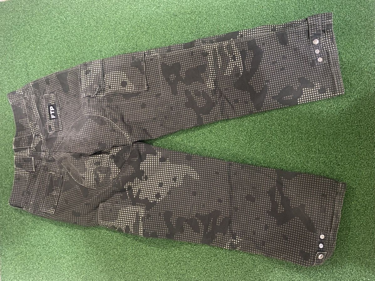 Other FTP night camo cargos 32 Size US 32 / EU 48 - 2 Thumbnail