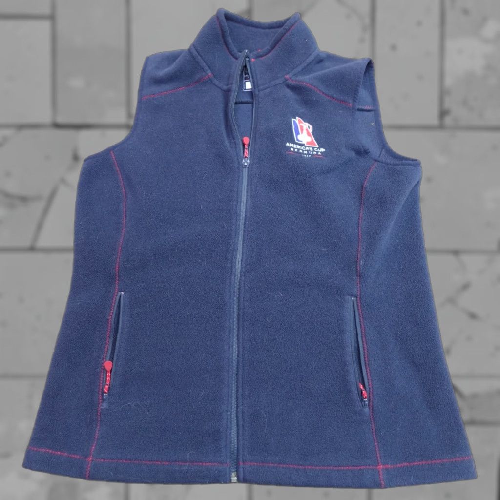 Vineyard Vines Vineyard Vines America’s Cup Bermuda Womens Vest Medium Blue Full Zip Embroidered Official Vest Women M Blue Front Zip Size M / US 6-8 / IT 42-44 - 1 Thumbnail