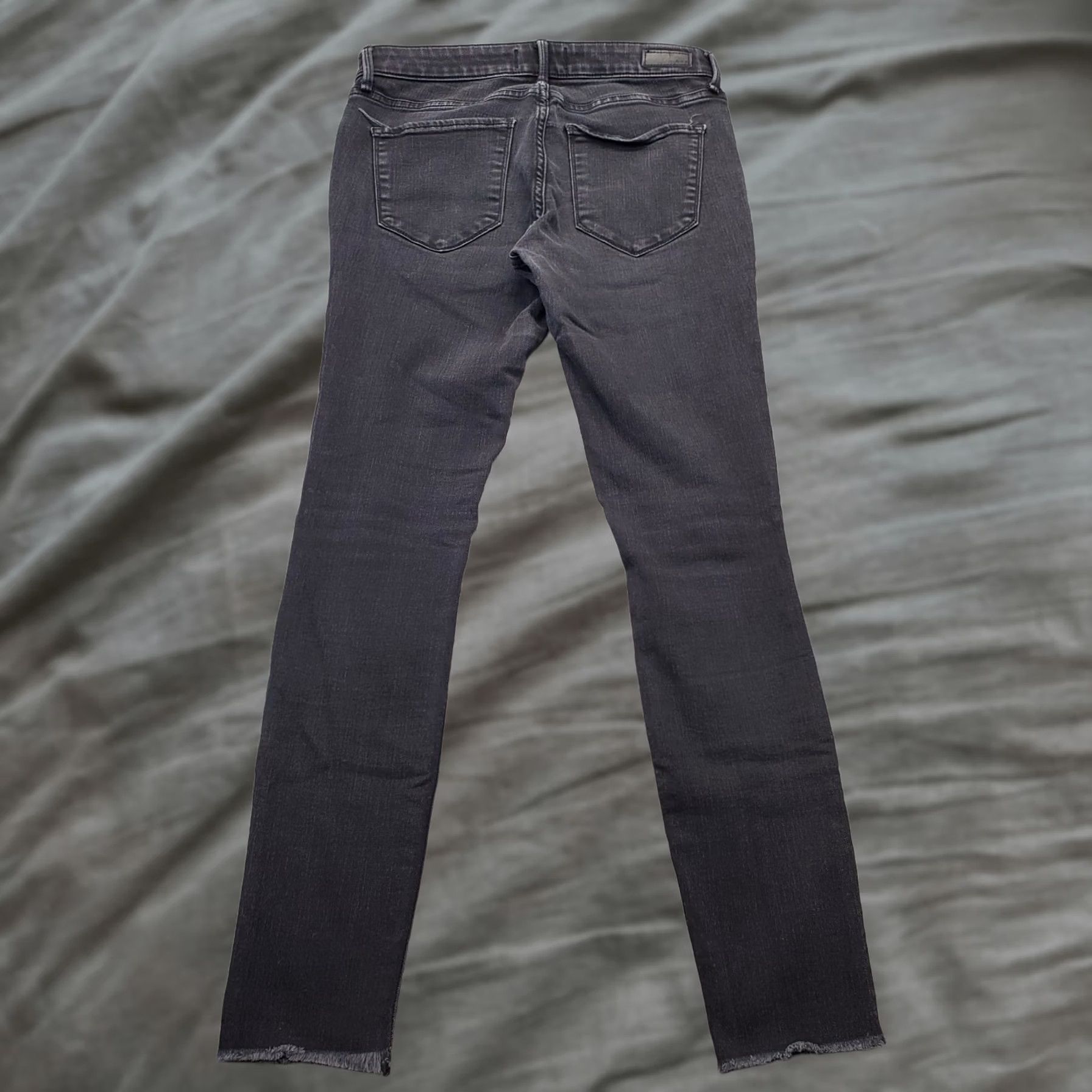 Abercrombie & Fitch Abercrombie & Fitch Skinny Jeans Womens 28 Black Cotton Distressed Frayed Hem Jeans Size 28" / US 6 / IT 42 - 1 Thumbnail