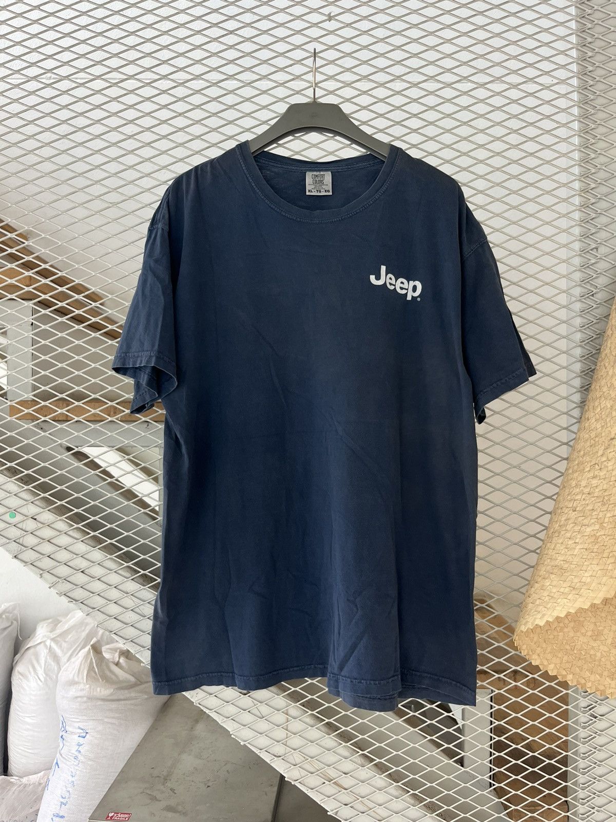 Jeep × Vintage Vintage Jeep Company Promo Off-road Car Tshirt Size US XL / EU 56 / 4 - 2 Thumbnail