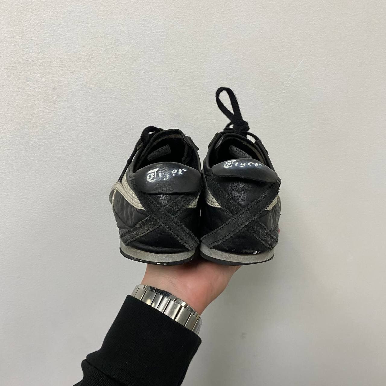 Asics Vintage Asics Onitsuka Tiger Black Low Top Sneakers Size US 11 / EU 44 - 5 Thumbnail