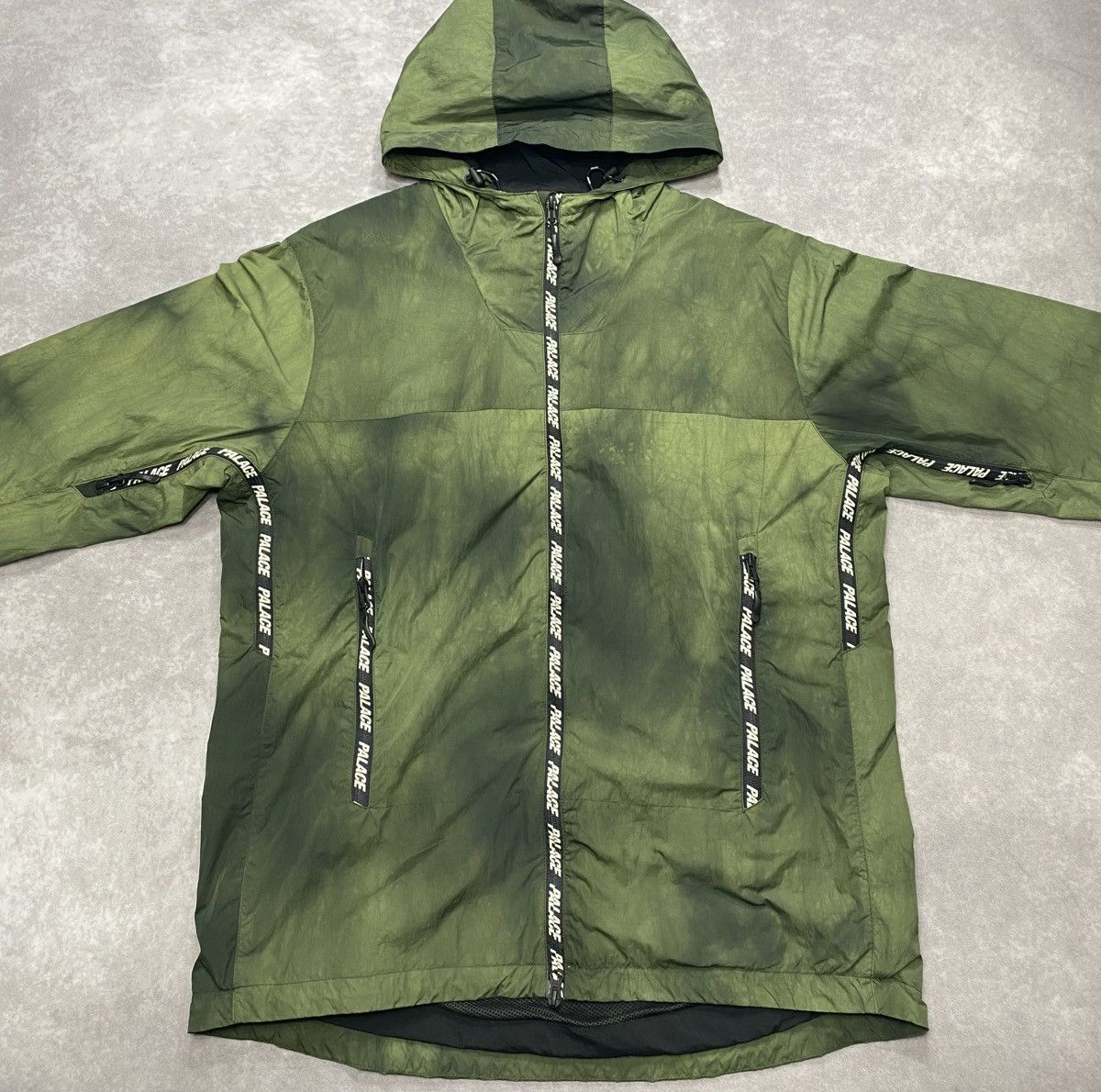 Palace Palace Sealer Shell Top (SS19) Size US XL / EU 56 / 4 - 2 Thumbnail