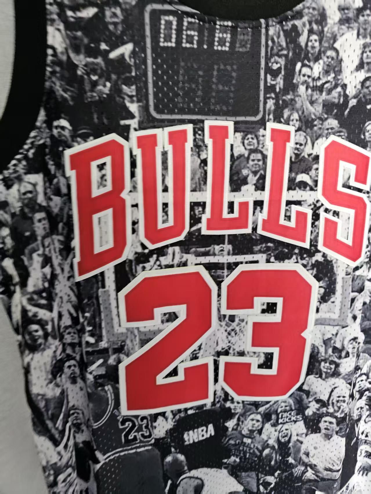 NBA Black Bulls 23 Michael Jordan Jersey XL Size US XL / EU 56 / 4 - 2 Thumbnail