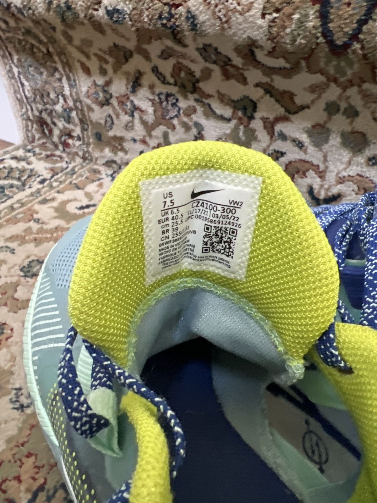Nike Rare Kyrie 5 Size US 7.5 / EU 40-41 - 11 Thumbnail