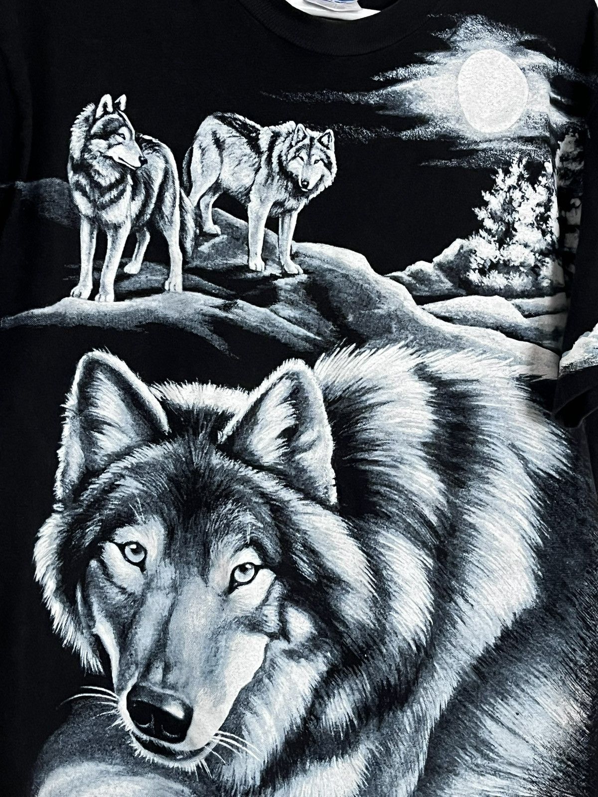 Hanes vintage wolf " takeover " tee Size US M / EU 48-50 / 2 - 2 Thumbnail