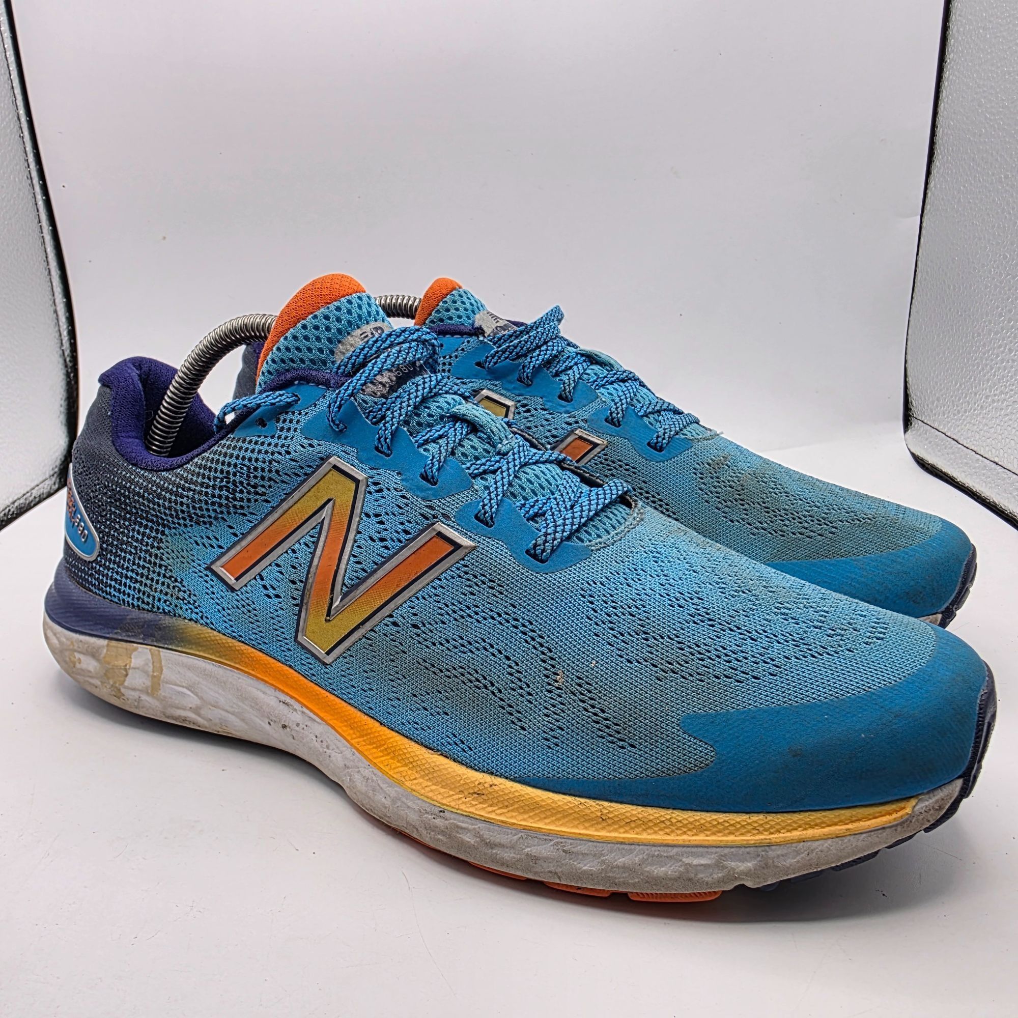 New Balance New Balance Fresh Foam 680v7 Vibrant Sky Mens 10.5 Blue Shoe Size US 10.5 / EU 43-44 - 1 Thumbnail