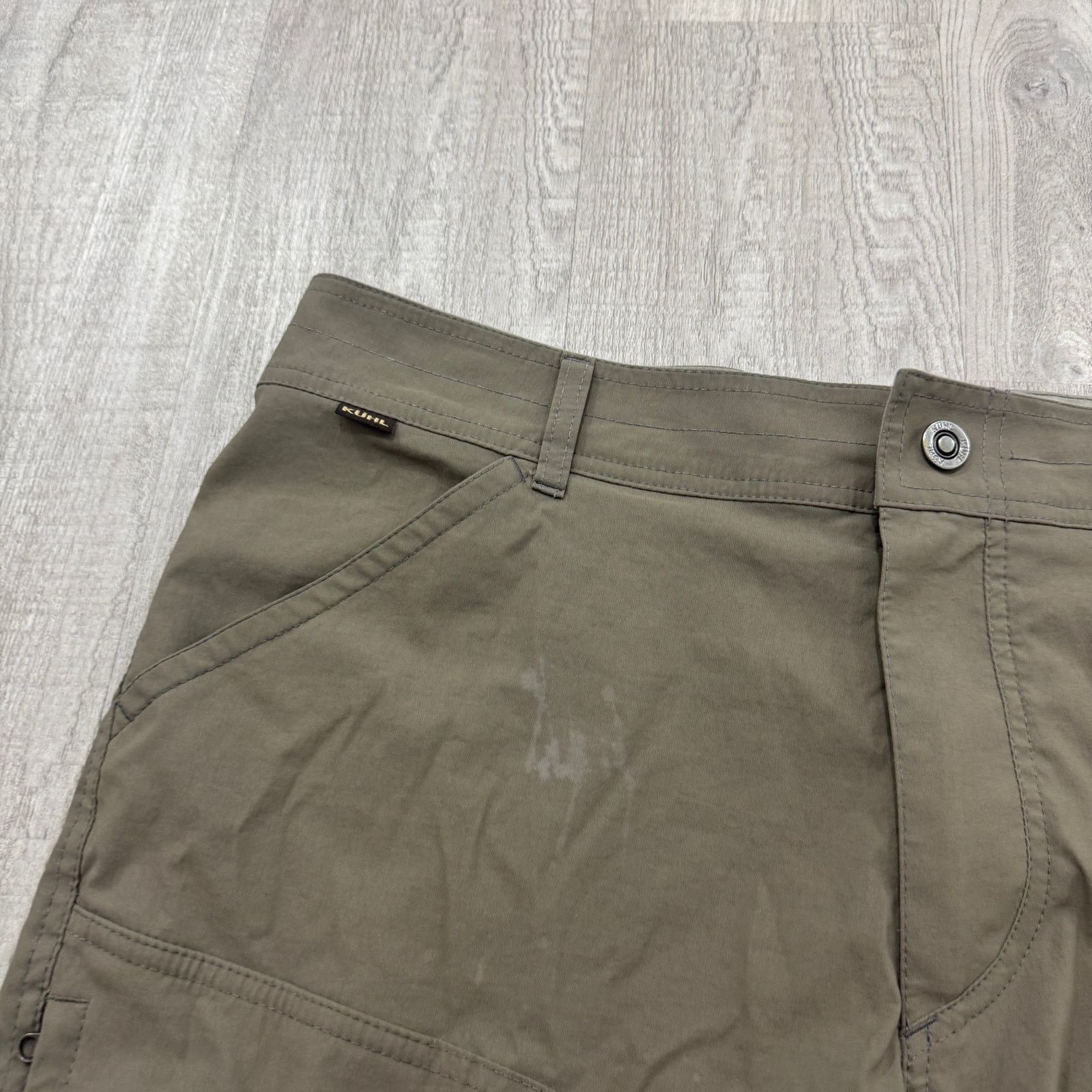 Kuhl Kuhl Renegade Shorts Men's 36 Brown 9" Inseam Flat Front Size US 36 / EU 52 - 3 Thumbnail