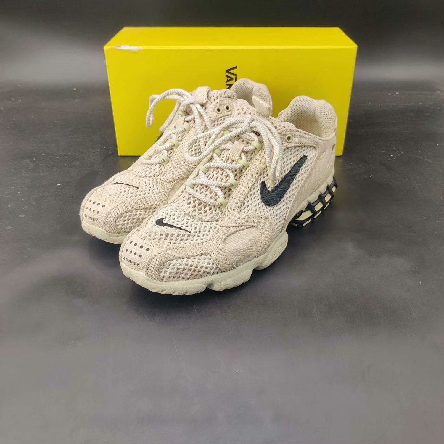 Stussy Stussy Yellow Lowtop Sneakers 42 Men Size US 9 / EU 42 - 1 Thumbnail