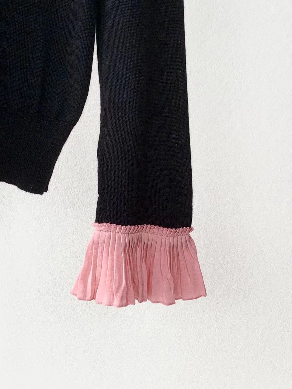 Gucci Gucci Women's Ruffled Colorblocked Wool Sweater Size M / US 6-8 / IT 42-44 - 3 Thumbnail