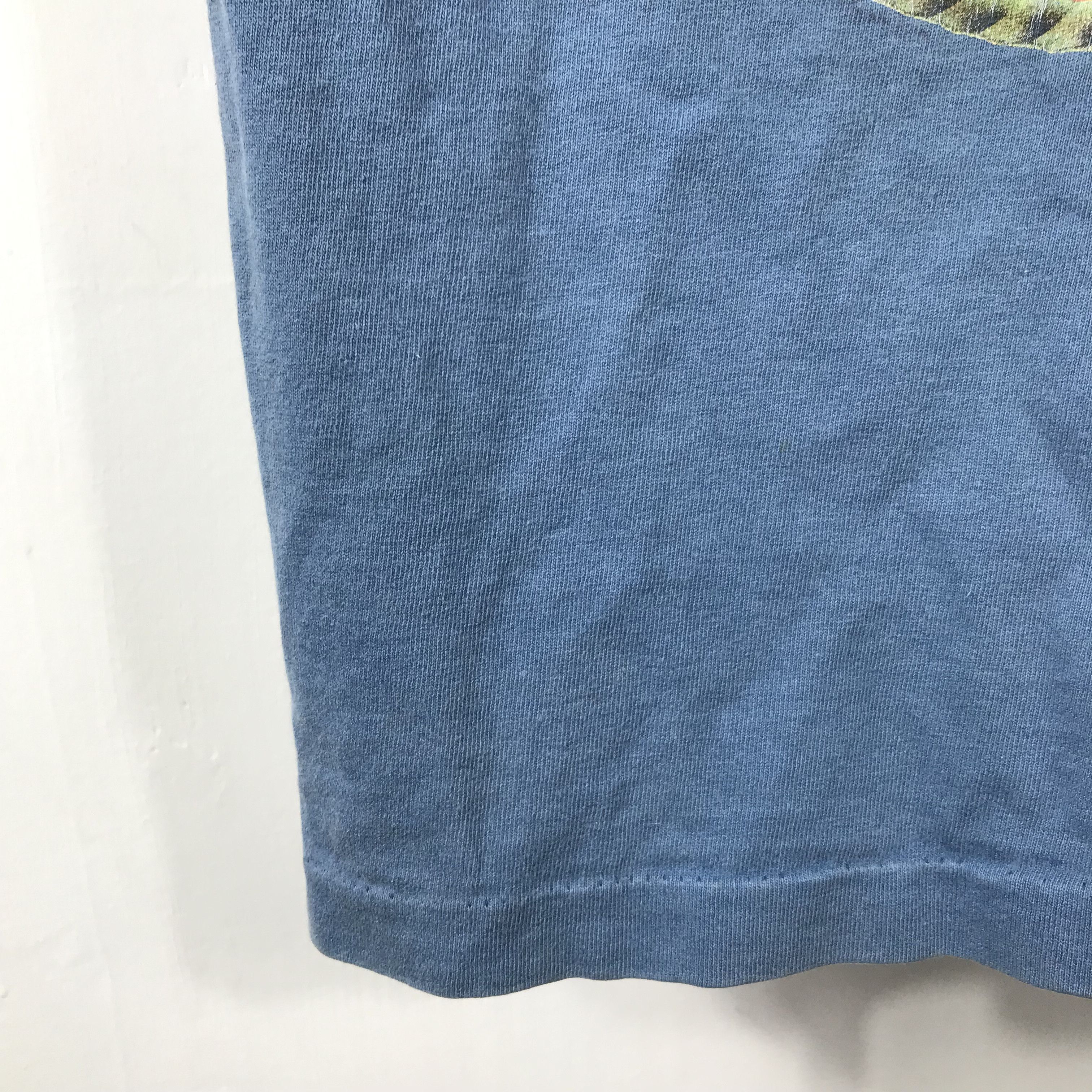 Vintage Vintage 90’s PIRATES OF CARIBBEAN shirt Size US L / EU 52-54 / 3 - 7 Thumbnail