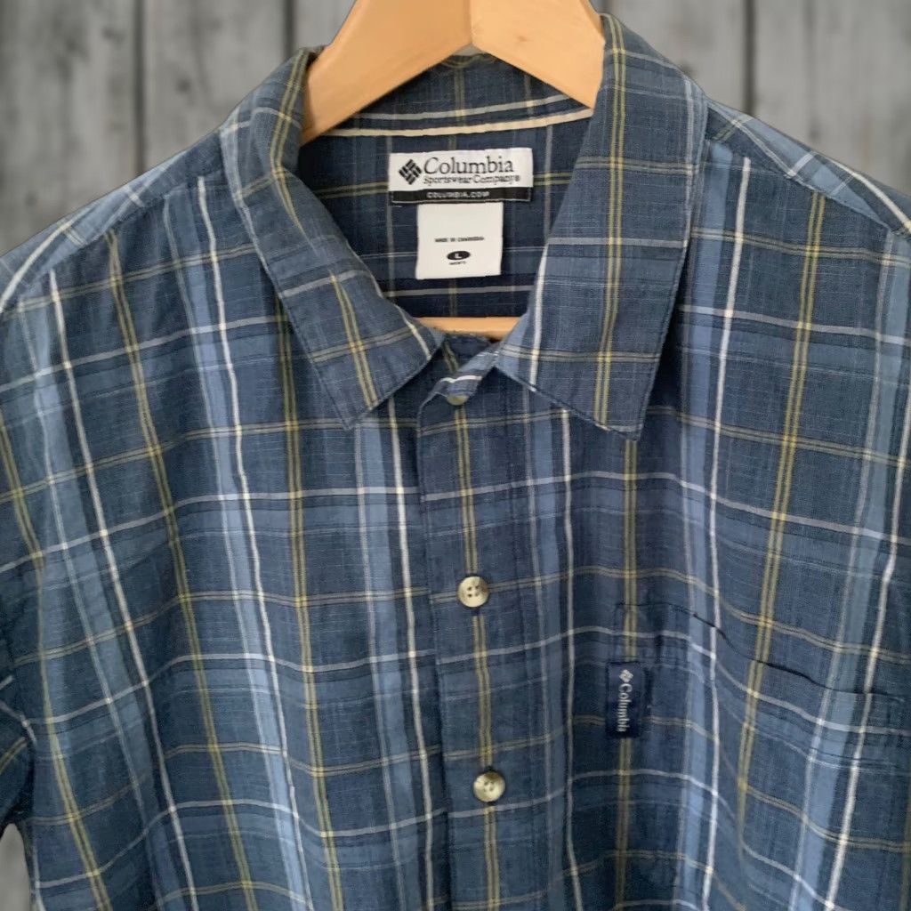 Vintage Columbia Shirt Mens L Blue Plaid Button-Up Cotton Short Sleeve Outdoor Outdoors Casual Travel Size US L / EU 52-54 / 3 - 1 Thumbnail